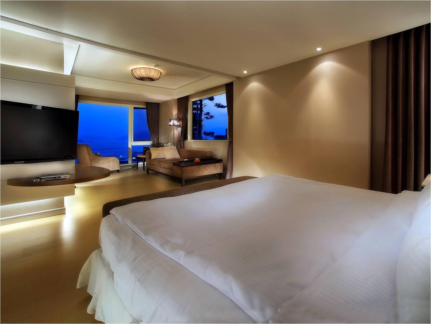Spa Home Sun Moon Lake Luxury Lakeside Hotel Yuchi Exterior photo
