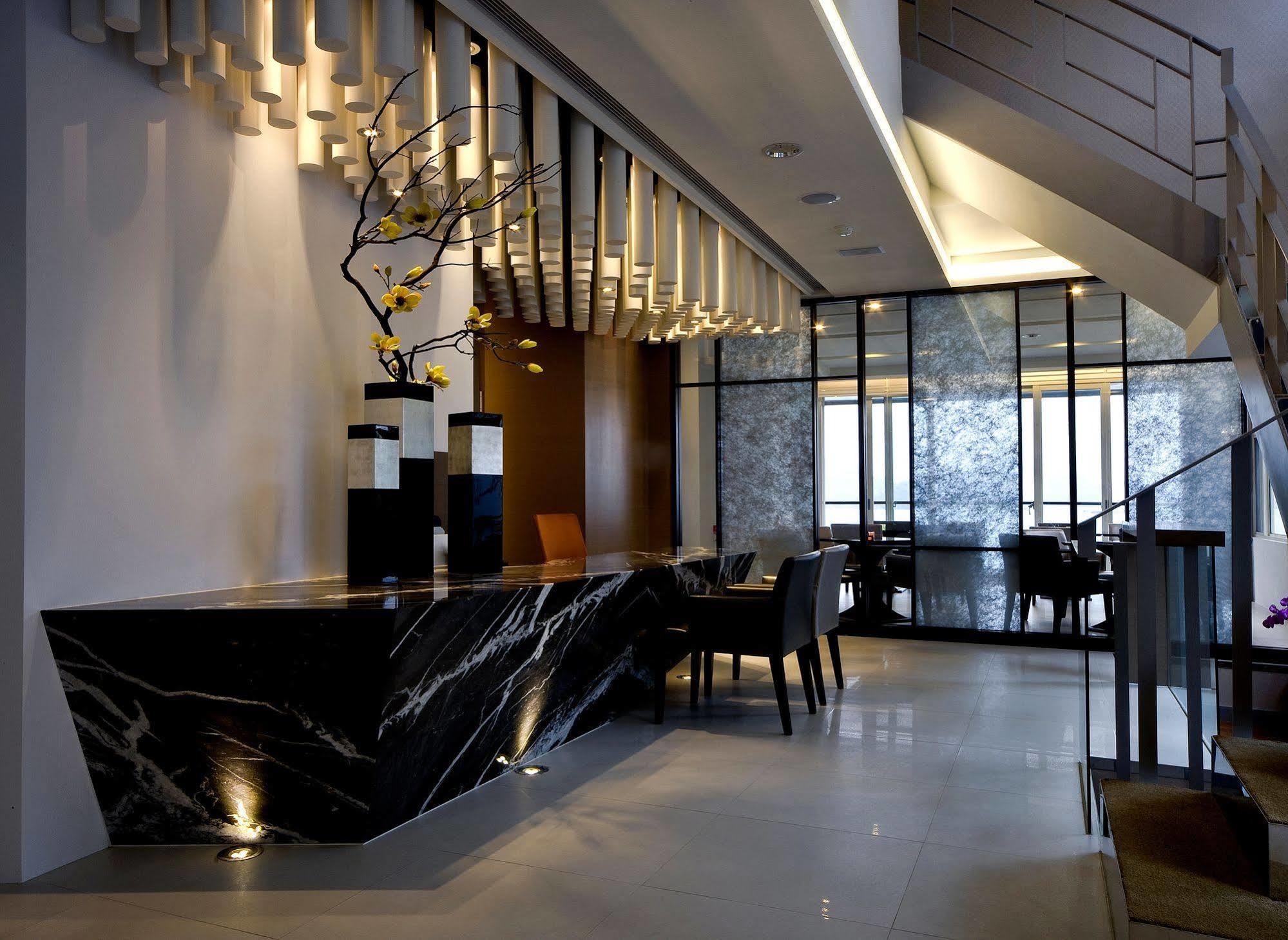 Spa Home Sun Moon Lake Luxury Lakeside Hotel Yuchi Exterior photo