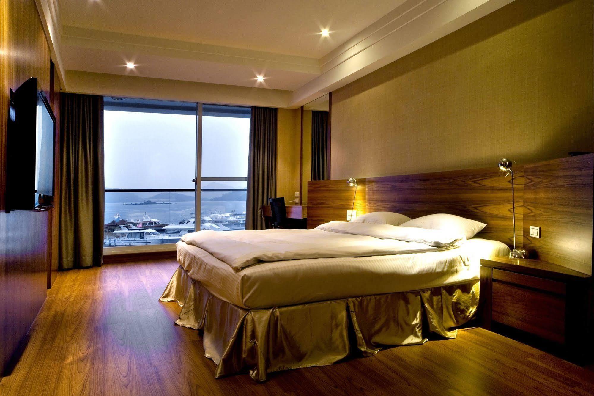 Spa Home Sun Moon Lake Luxury Lakeside Hotel Yuchi Exterior photo