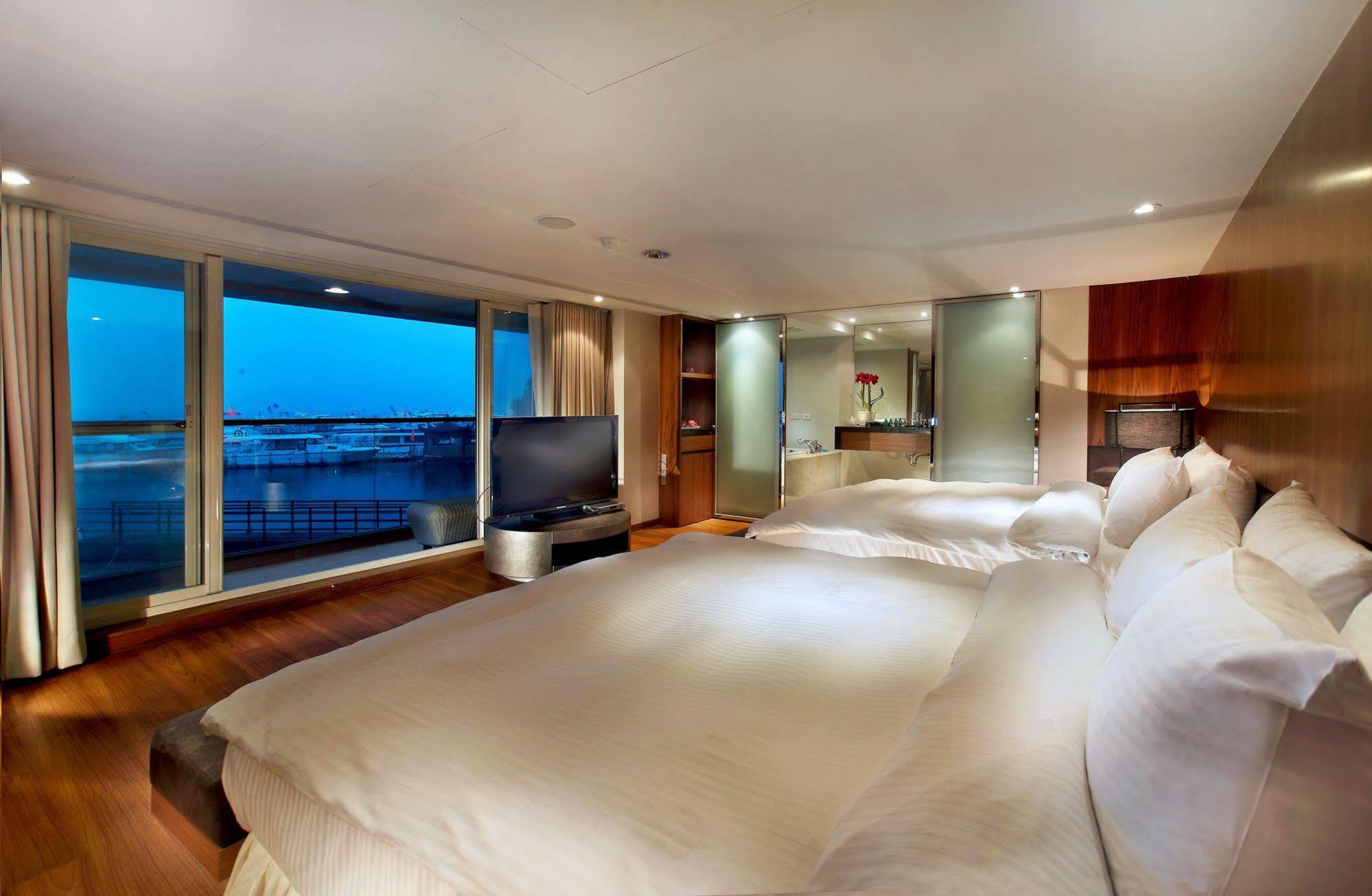 Spa Home Sun Moon Lake Luxury Lakeside Hotel Yuchi Exterior photo